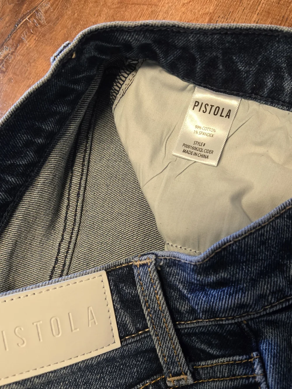 Pistola Lana Cider Wide-Leg Flare Jeans in Medium Blue Wash Size 26  High Rise - Picture 4 of 10